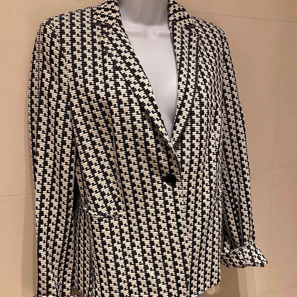 Akris Punto Blazer Size 8